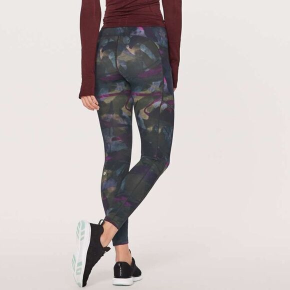 Lululemon Speed Up Tight (Full-On Luxtreme 28")
Aura Dark Chrome Multi - Picture 2 of 5